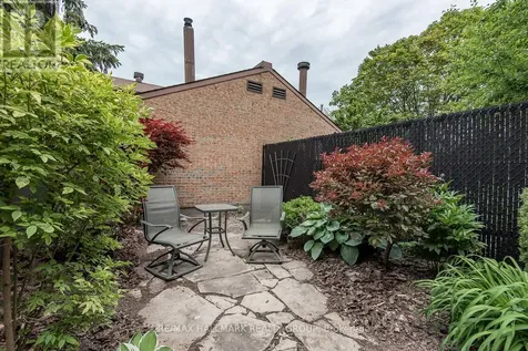 261 Bruyere Street Ottawa ON K1N 5E5