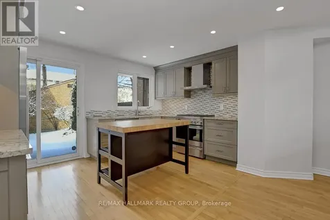 261 Bruyere Street Ottawa ON K1N 5E5