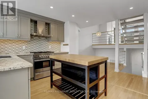 261 Bruyere Street Ottawa ON K1N 5E5