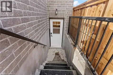 14 Gore Estate Court Ayr ON N0B 1E0