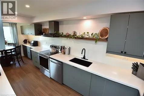 2499 Whittaker Drive Burlington ON L7P 4P9