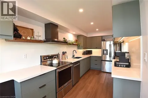 2499 Whittaker Drive Burlington ON L7P 4P9