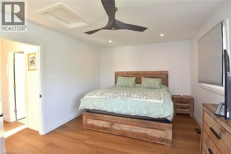 2499 Whittaker Drive Burlington ON L7P 4P9