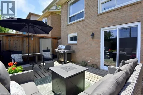 2499 Whittaker Drive Burlington ON L7P 4P9