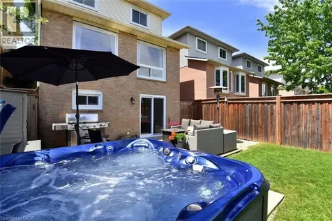 2499 Whittaker Drive Burlington ON L7P 4P9