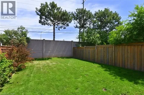 2499 Whittaker Drive Burlington ON L7P 4P9
