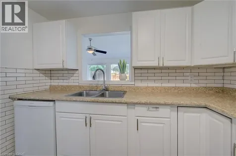7 Harvest Court Kitchener ON N2P 1T3
