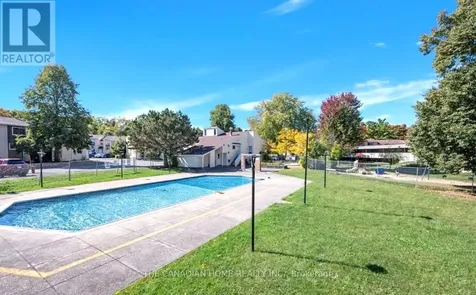 1672 Locksley Lane Ottawa ON K1J 1B6