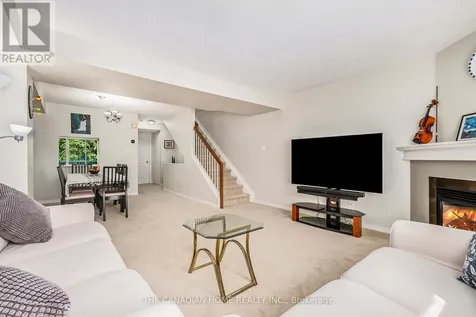 1672 Locksley Lane Ottawa ON K1J 1B6