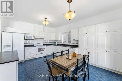 118 Finn Court Ottawa ON K1V 2C8