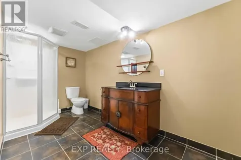 118 Finn Court Ottawa ON K1V 2C8
