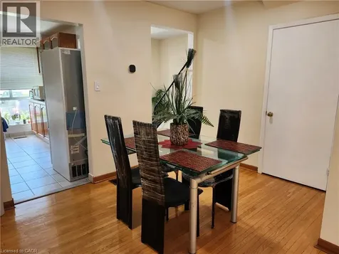 25 Gosford Boulevard Toronto ON M3N 2G7