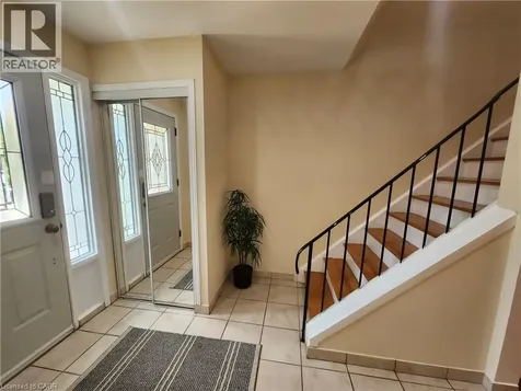 25 Gosford Boulevard Toronto ON M3N 2G7