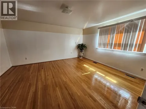 25 Gosford Boulevard Toronto ON M3N 2G7