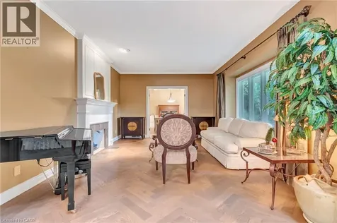 22 Deerpath Court Cambridge ON N1T 1H7