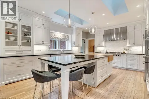 22 Deerpath Court Cambridge ON N1T 1H7