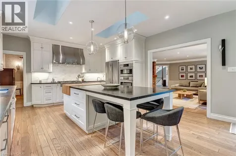 22 Deerpath Court Cambridge ON N1T 1H7