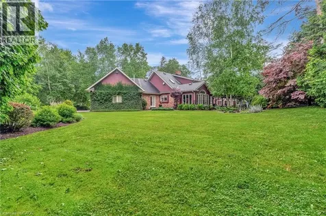 22 Deerpath Court Cambridge ON N1T 1H7