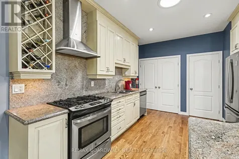 24 Samara Place Ottawa ON K2S 2B2