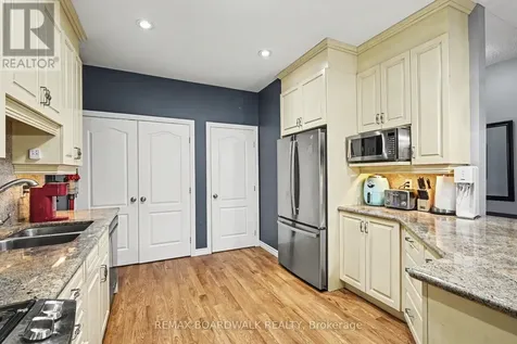 24 Samara Place Ottawa ON K2S 2B2