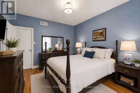 24 Samara Place Ottawa ON K2S 2B2