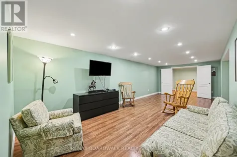 24 Samara Place Ottawa ON K2S 2B2