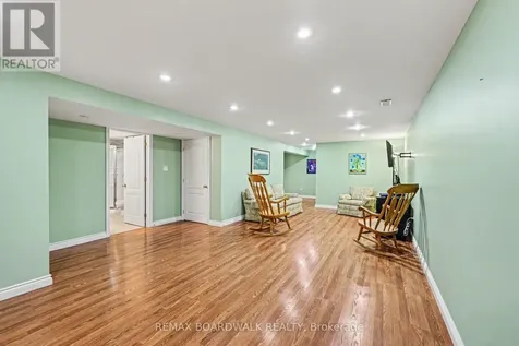 24 Samara Place Ottawa ON K2S 2B2