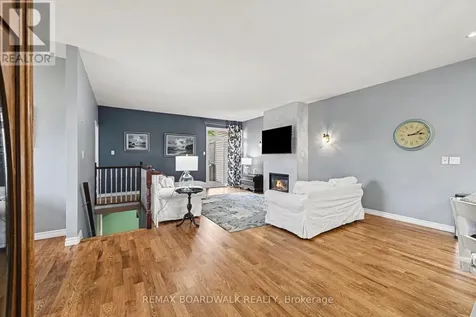 24 Samara Place Ottawa ON K2S 2B2