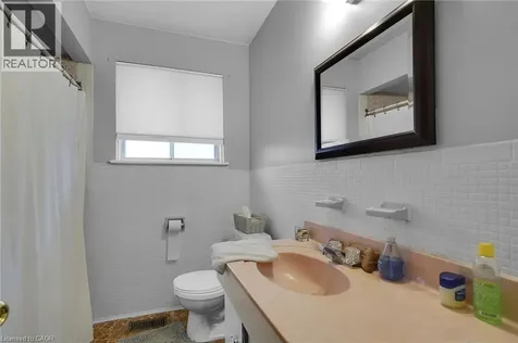 22 Hamptonbrook Drive Toronto ON M9P 1A1