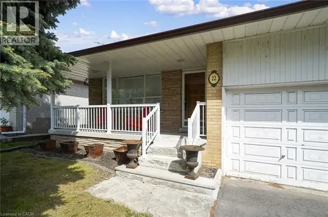 22 Hamptonbrook Drive Toronto ON M9P 1A1