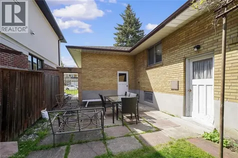 22 Hamptonbrook Drive Toronto ON M9P 1A1