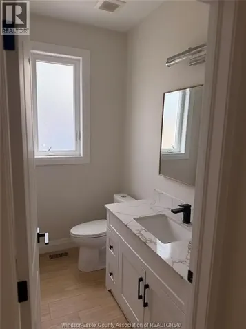 2936 Langlois Avenue Windsor ON N8X 4M7