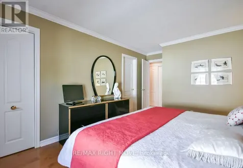 683 Glen Crescent Orillia ON L3V 6R2