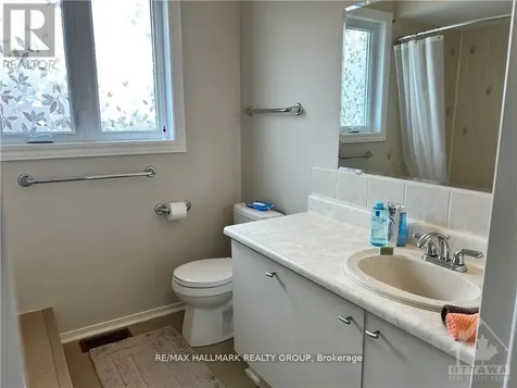 6417 Loire Drive Ottawa ON K1C 3H1