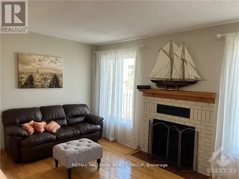 6417 Loire Drive Ottawa ON K1C 3H1
