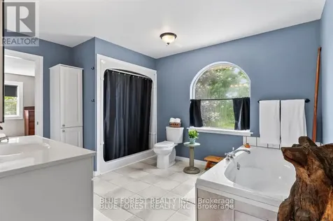 21948 Adelaide Street North Middlesex Centre ON N0M 1C0