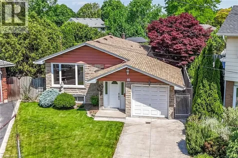 40 Bermuda Court Hamilton ON L9C 2J8