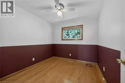 40 Bermuda Court Hamilton ON L9C 2J8