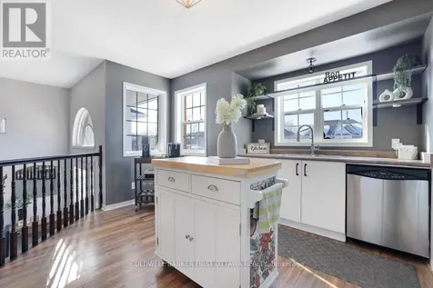 37 Boulder Way Ottawa ON K2J 4R5