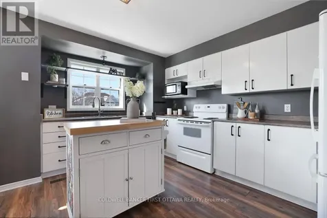 37 Boulder Way Ottawa ON K2J 4R5