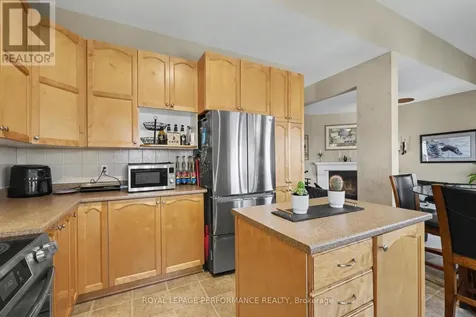 2202 Clendenan Crescent Ottawa ON K4A 4S8
