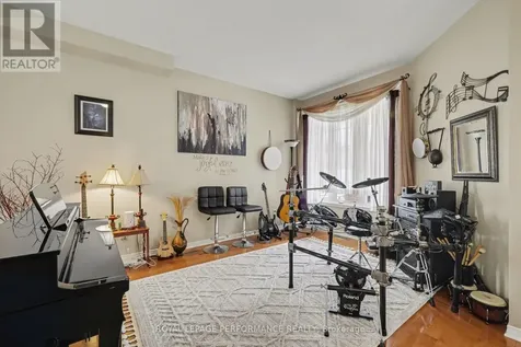 2202 Clendenan Crescent Ottawa ON K4A 4S8