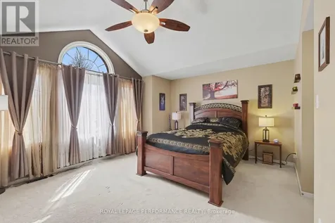 2202 Clendenan Crescent Ottawa ON K4A 4S8