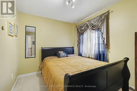 2202 Clendenan Crescent Ottawa ON K4A 4S8