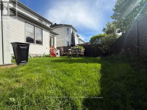 2202 Clendenan Crescent Ottawa ON K4A 4S8