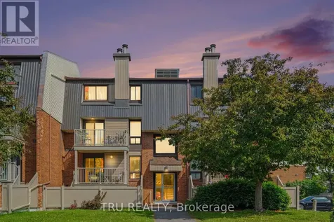 22 Sweetbriar Circle Ottawa ON K2J 2K4