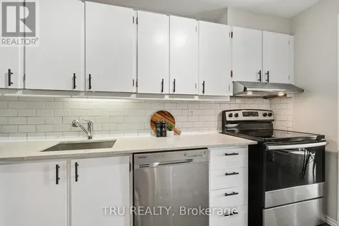 22 Sweetbriar Circle Ottawa ON K2J 2K4