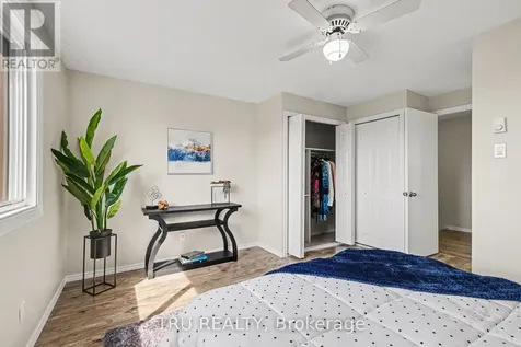 22 Sweetbriar Circle Ottawa ON K2J 2K4