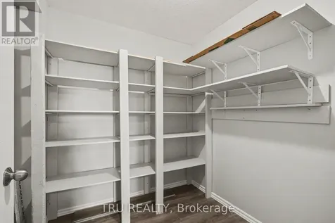 22 Sweetbriar Circle Ottawa ON K2J 2K4