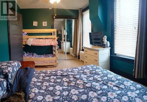 499 16th Street Owen Sound ON N4K 4A5
